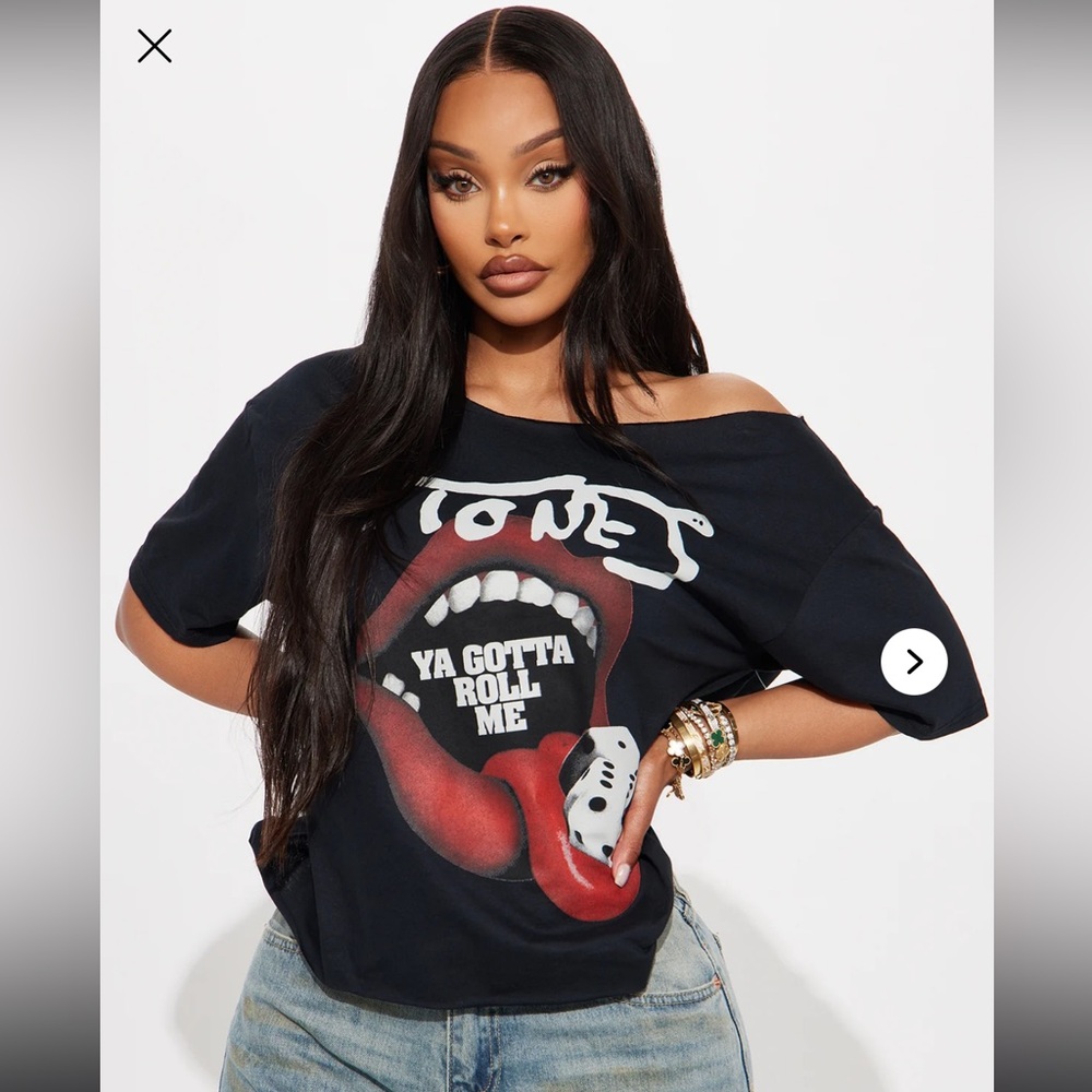 Fashion Nova Black and Red Graphic Short Sleeve Tee